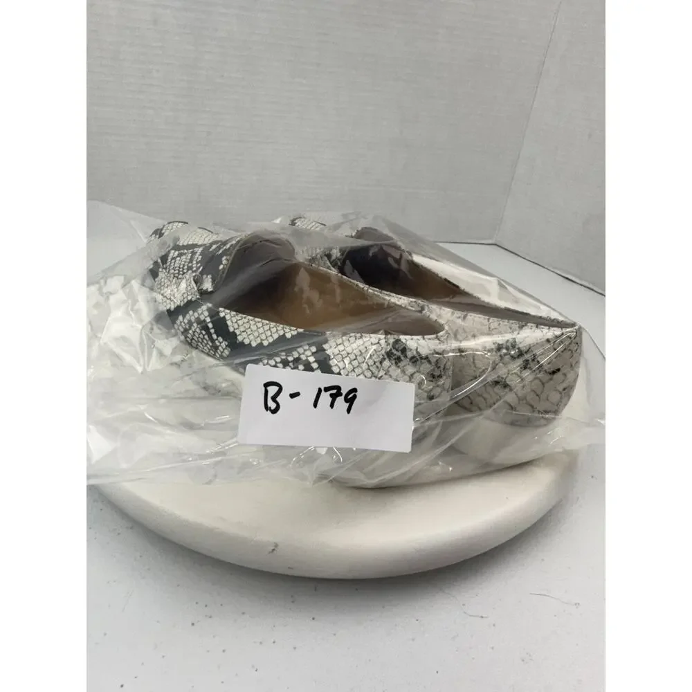 Naturalizer Ranger Womens Sz‎ 7.5M Slip On Moccasin Shoes White Black Snake Skin